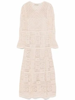 Abito lungo beige con pizzo e vestito