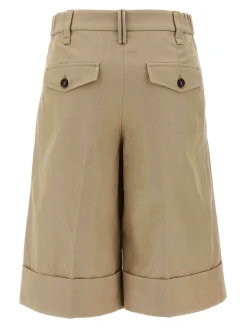 Accendi pantaloncini di bermuda