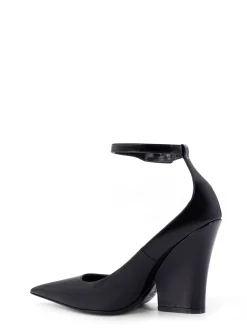 Ballerine in vernice con fibbia vlogo