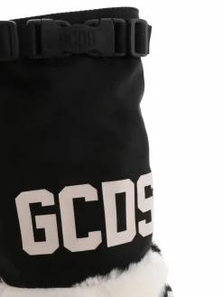 Borsa nera con inserto in eco-pelliccia