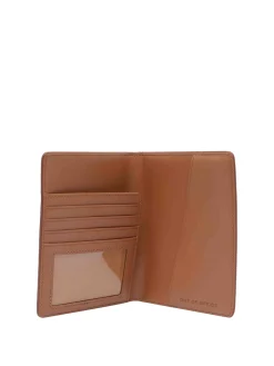 Brown la custodia del passaporto