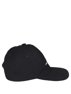Cappellino con logo ricamato