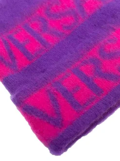 Cappello a righe con logo