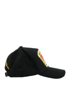 Cappello con bandiera canadese
