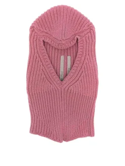 Cappello con teschio lavorato a maglia