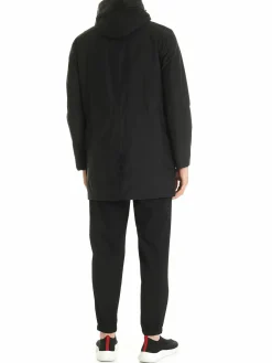 Cappotto nero con inserti in pelle