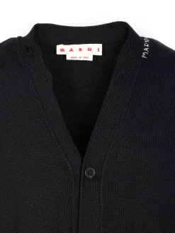 Cardigan a maglia nera con pulsanti chiusura