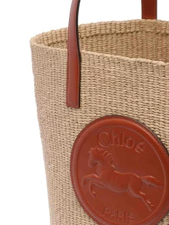 Cestino della medaglia del cavallo beige