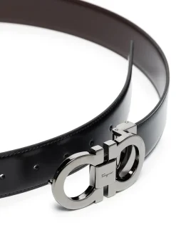 Cintura in pelle con logo inciso
