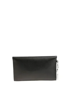 Clutch in pelle martellata
