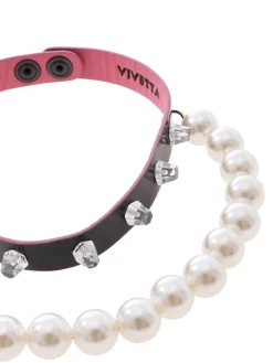 Collana nera con dettagli di perle e borchie