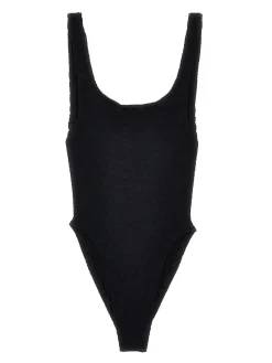 costume intero con scollo quadrato