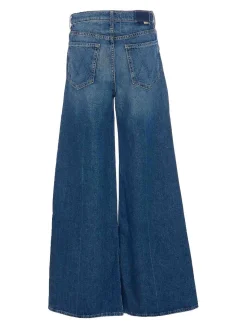 I jeans in anteprima sotto copertura