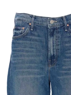 I jeans in anteprima sotto copertura