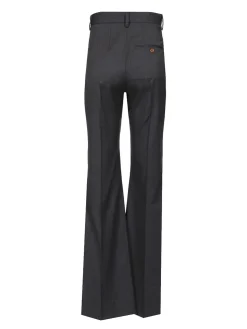 I pantaloni di Ray svasarono