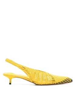 Il basso slingback di cubisto banano