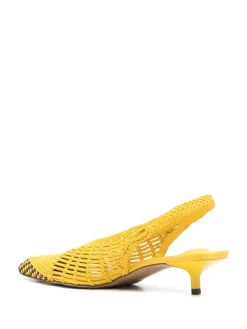 Il basso slingback di cubisto banano