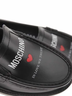 In amore ci fidiamo dei mocassini