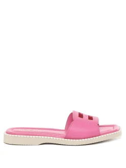 Infradito cut-out