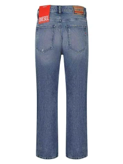 Jeans fatti di denim