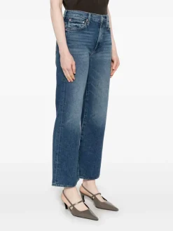 Jeans in denim