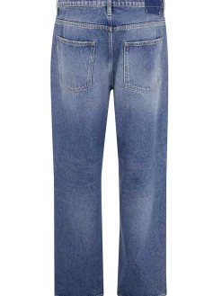 Jeans in denim