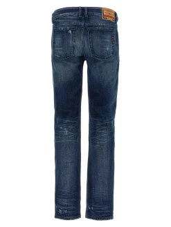 Jeans in denim