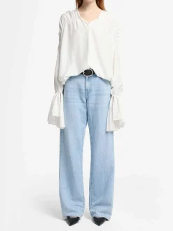 Jeans in denim