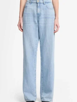Jeans in denim