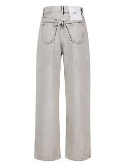 Jeans in denim