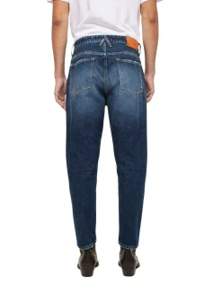 Jeans in denim