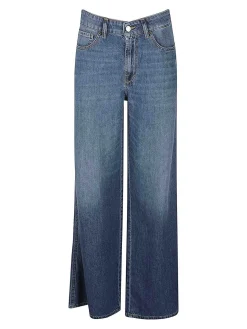 Jeans in denim