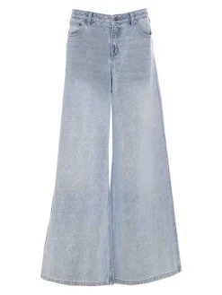 Jeans in denim