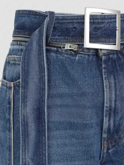 Jeans in denim