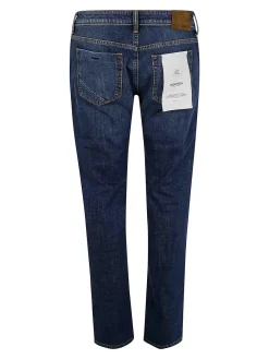 Jeans in denim