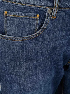Jeans in denim