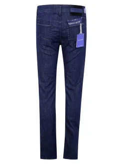 Jeans in denim