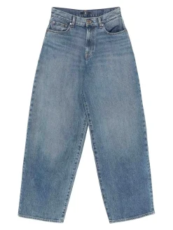 Jeans in denim
