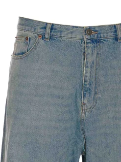 Jeans in denim