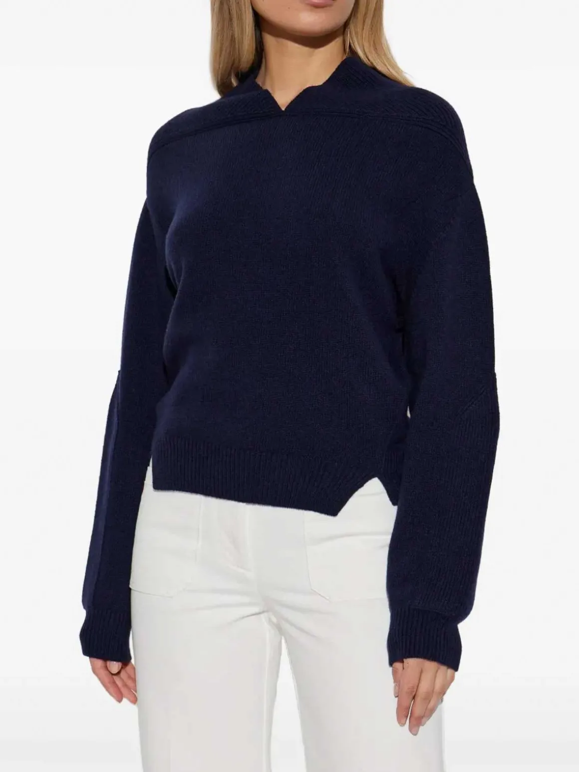 Jumper dettagliativo del giogo a v-collo