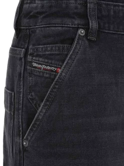 La tuta di denim `de-vors`