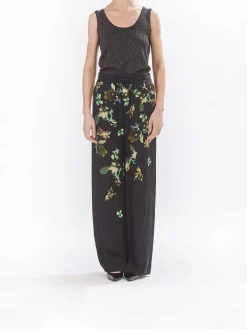 Lenti pantaloni sfocate botaniche