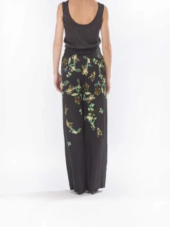 Lenti pantaloni sfocate botaniche