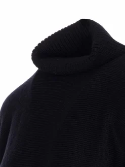 Maglione tagliato