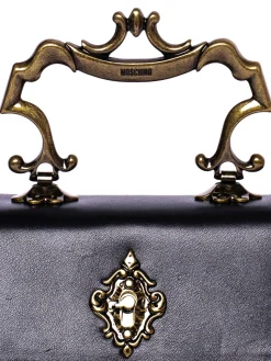 Maneggiare con la borsa per la cura
