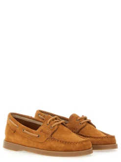 Moccasina in barca in pelle