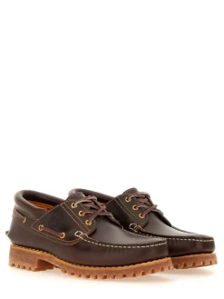 Moccasina in barca in pelle