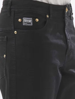 Pantaloni a piake