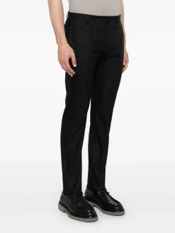 Pantaloni black conici casual-chic