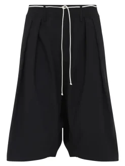 Pantaloni corti sciolti